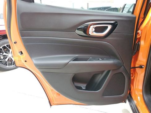 New 2026 Jeep Compass Latitude image 10