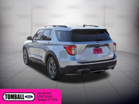 Certified 2022 Ford Explorer XLT w/ Equipment Group 202A image 5