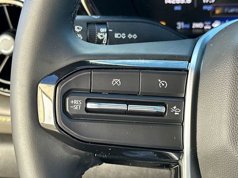 Used 2024 Chevrolet Colorado ZR2 w/ Safety Package image 31