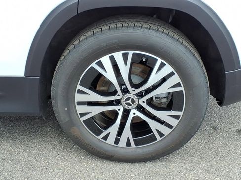 Certified 2025 Mercedes-Benz GLB 250 4MATIC image 10