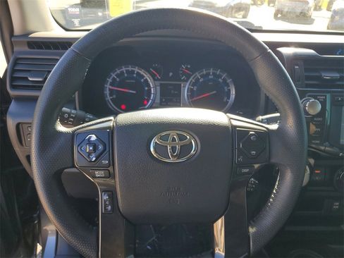 Used 2019 Toyota 4Runner TRD Off-Road Premium image 10