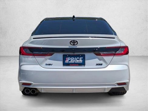 Used 2025 Toyota Camry XSE FWD image 7