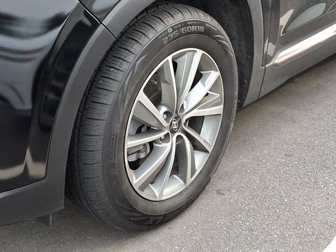 Used 2019 Hyundai Santa Fe Limited AWD/4WD image 6