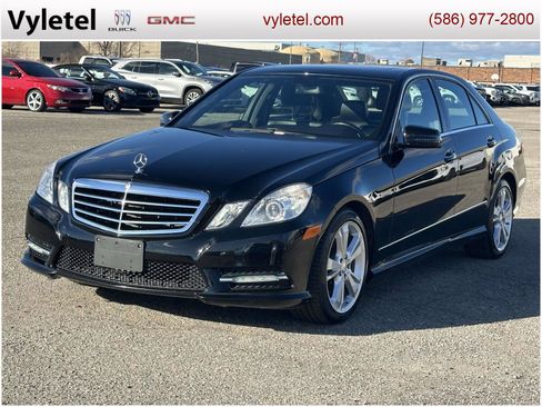 Used 2013 Mercedes-Benz E 350 4MATIC Sedan image 5