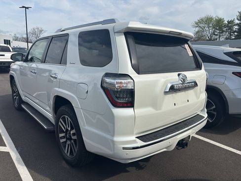 Used 2016 Toyota 4Runner Limited image 4