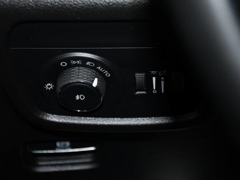 Used 2022 Jeep Grand Cherokee L Summit w/ Advanced Protech Group IV image 37