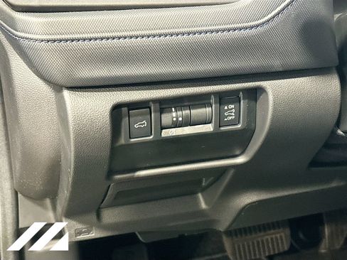 Used 2026 Subaru Forester Premium AWD/4WD image 9
