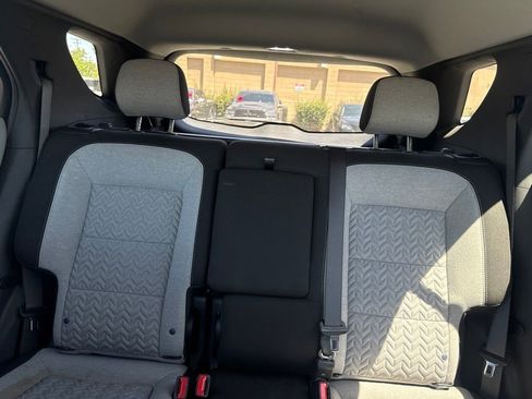 Used 2023 Chevrolet Equinox LT w/ Driver Convenience Package FWD image 18