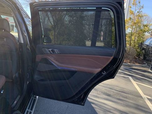 Used 2025 BMW X7 xDrive40i image 11