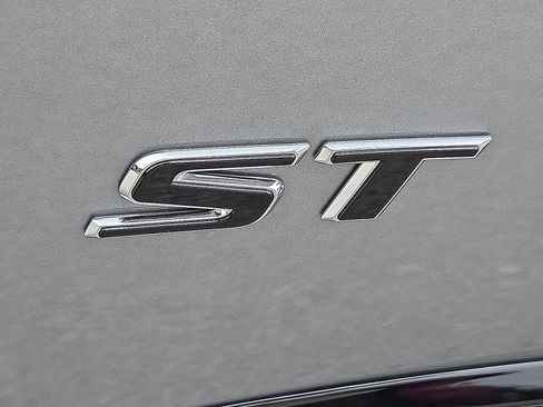 New 2026 Buick Envision Sport Touring AWD/4WD image 8