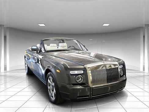 Used 2012 Rolls-Royce Phantom Drophead Coupe image 9