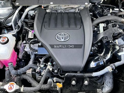 Used 2023 Toyota Highlander Limited FWD image 33