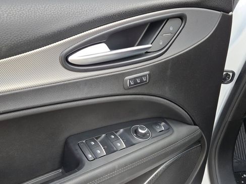 Used 2022 Alfa Romeo Stelvio Veloce image 21