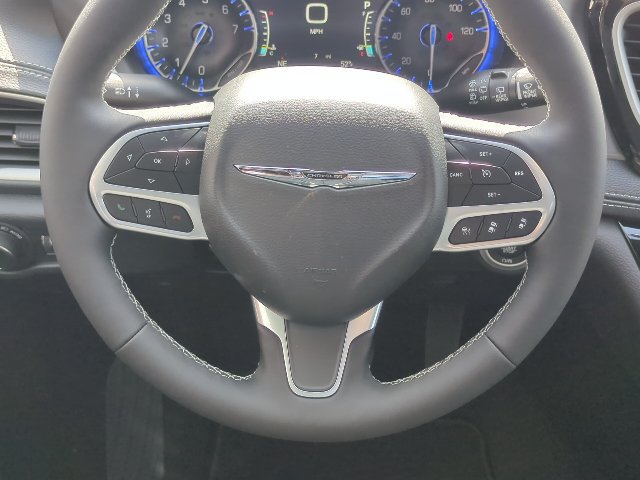 New 2026 Chrysler Pacifica Select FWD image 8