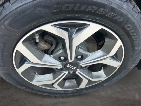 Used 2020 Kia Forte LXS FWD image 16