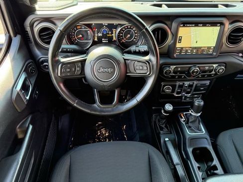 Used 2020 Jeep Wrangler Unlimited Willys image 6