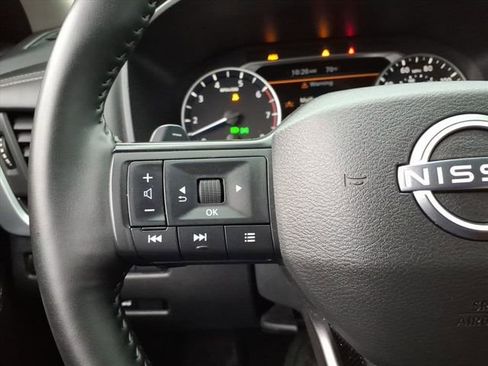 Used 2025 Nissan Rogue SV FWD image 22