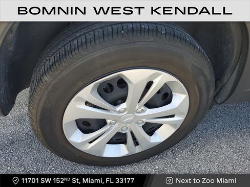 Used 2024 Chevrolet Trax LS image 9