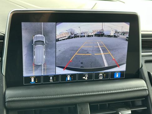 Used 2021 Chevrolet Tahoe LT w/ LT Signature Package image 5