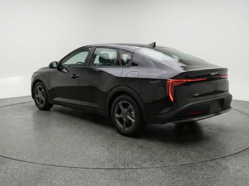 Used 2025 Kia K4 FWD image 6