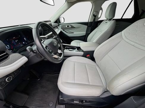 Used 2025 Ford Explorer Platinum w/ Ultimate Package AWD/4WD image 25
