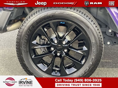 Used 2023 Jeep Wrangler Sahara image 11