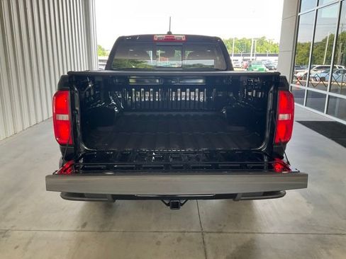 Used 2022 Chevrolet Colorado Z71 w/ Safety Package RWD image 17
