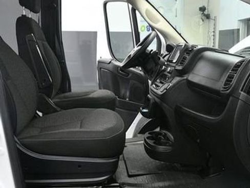 Used 2024 RAM ProMaster 2500 w/ Convenience Group FWD image 12
