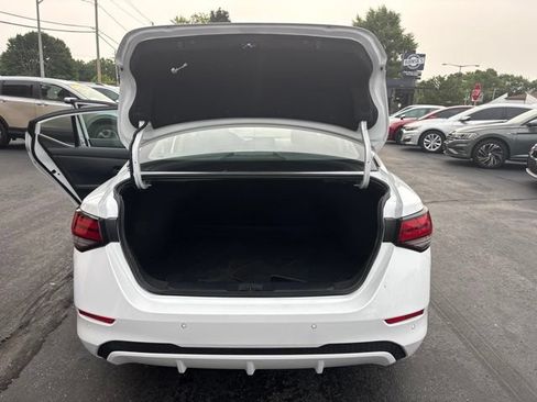Used 2025 Nissan Sentra SV FWD image 18