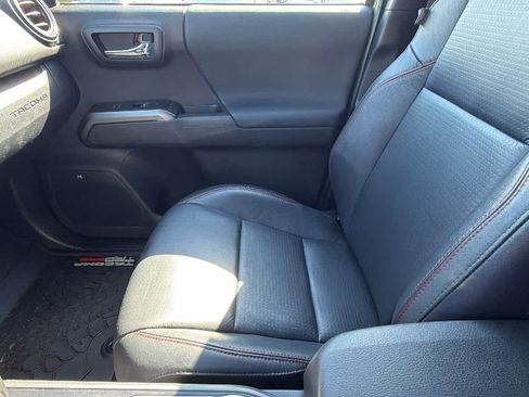 Used 2022 Toyota Tacoma TRD Pro AWD/4WD image 12