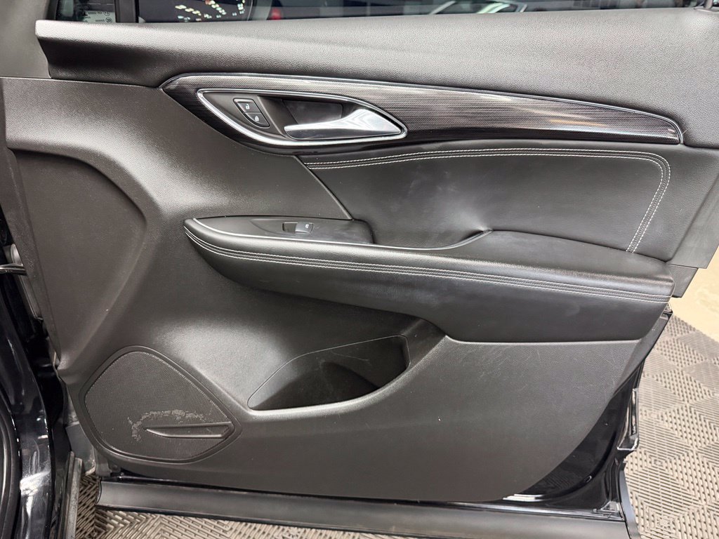 Used 2023 Buick Envision Essence w/ Sport Touring Package FWD image 53