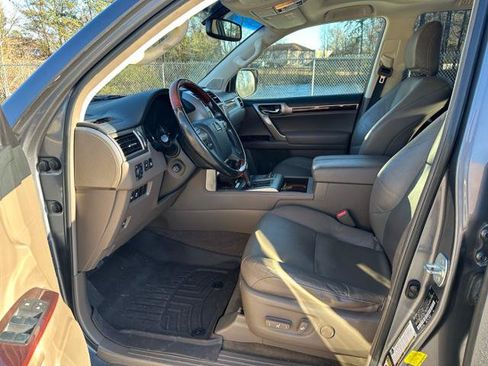 Used 2016 Lexus GX 460 w/ Premium Package AWD/4WD image 21