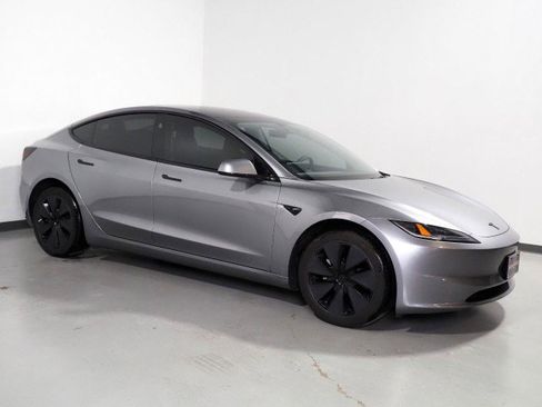 Used 2025 Tesla Model 3 Long Range image 73