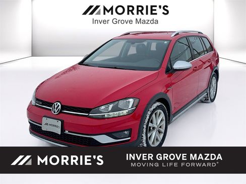 Used 2018 Volkswagen Golf Alltrack S image 1