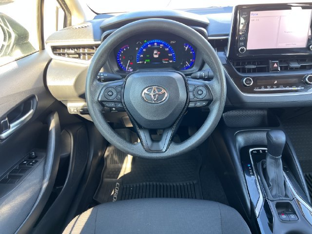 Used 2020 Toyota Corolla LE FWD image 12