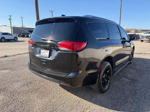 Used 2020 Chrysler Pacifica Limited w/ Advanced Safetytec Group image 7