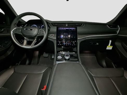 New 2025 Jeep Grand Cherokee L Limited w/ Luxury Tech Group II image 6