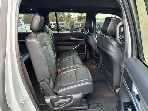 Used 2022 Jeep Wagoneer Series II w/ Premium Group I RWD image 20