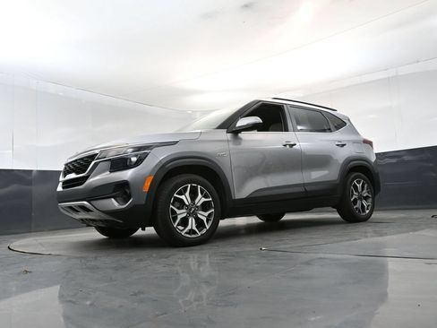Used 2021 Kia Seltos EX AWD/4WD image 20