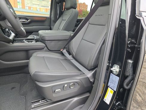 New 2026 GMC Yukon XL Denali w/ Sun & Power Step Package image 27