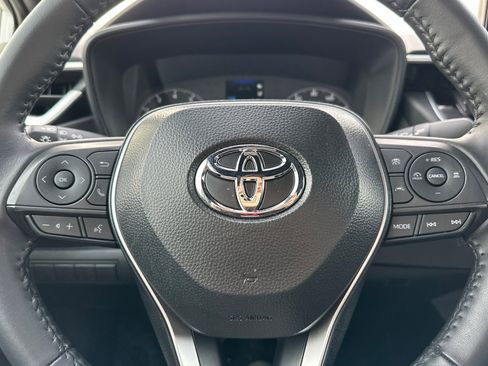 Certified 2025 Toyota Corolla SE image 21