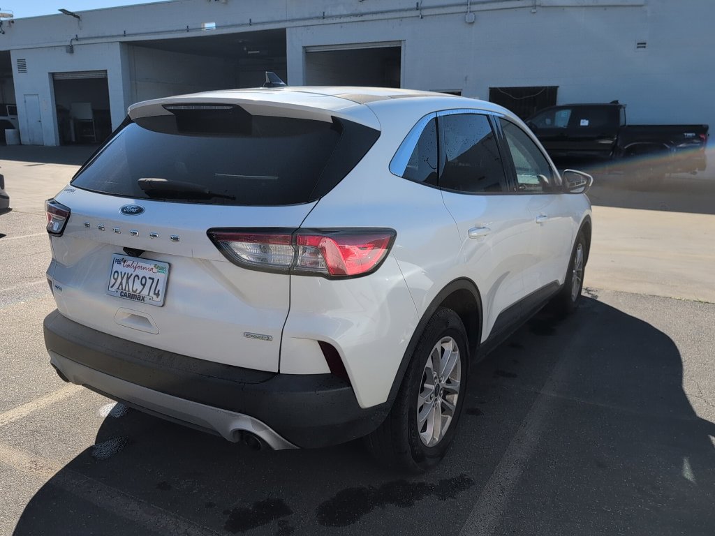 Used 2020 Ford Escape SE FWD image 6