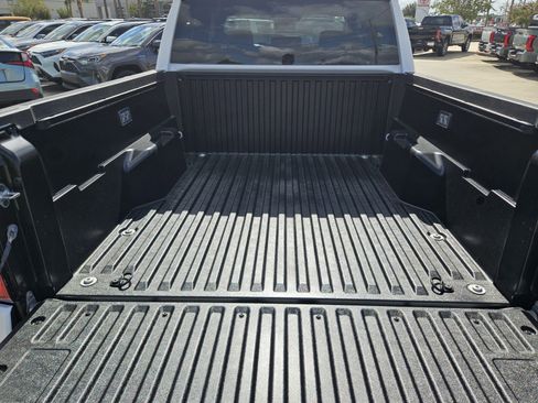 New 2025 Toyota Tacoma SR5 image 9