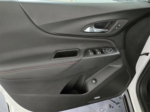 Used 2022 Chevrolet Equinox RS w/ RS Leather Package image 29