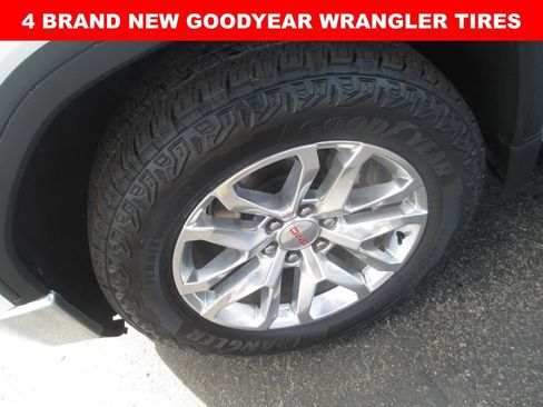 Used 2021 GMC Sierra 1500 SLT AWD/4WD image 3