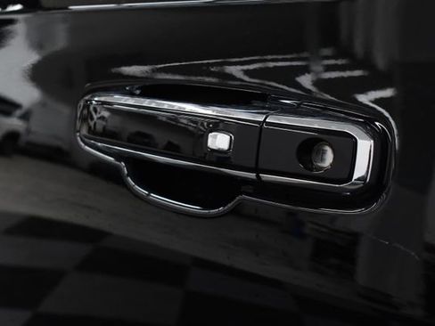 Used 2023 GMC Yukon Denali image 14