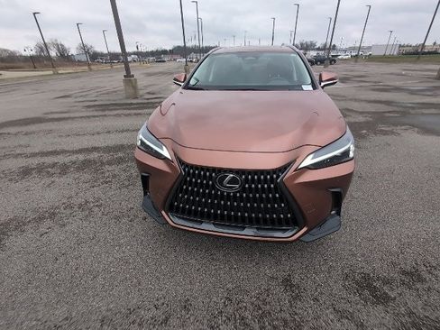 Used 2025 Lexus NX 350 AWD image 9