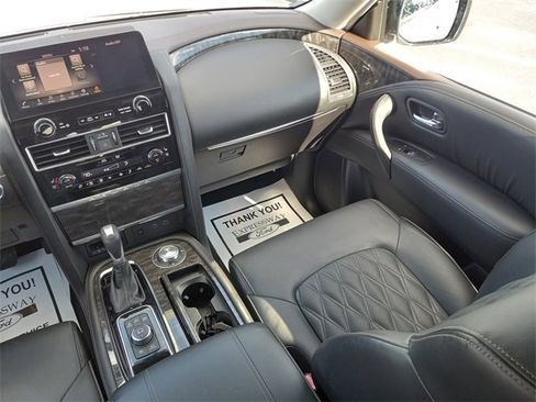 Used 2024 Nissan Armada Platinum w/ Captain's Chairs Package image 18