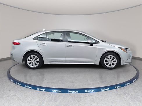 Used 2024 Toyota Corolla LE image 7