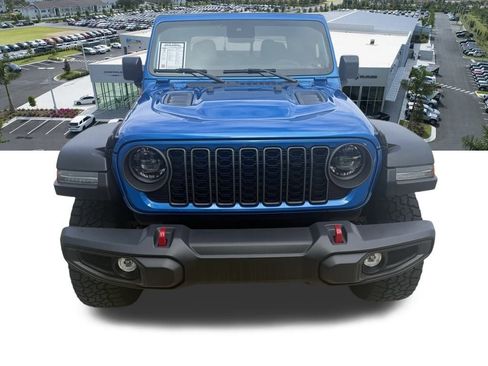 Certified 2025 Jeep Gladiator Rubicon AWD/4WD image 10